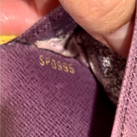 Louis Vuitton Yellow Epi Wallet - Picture 8 of 9